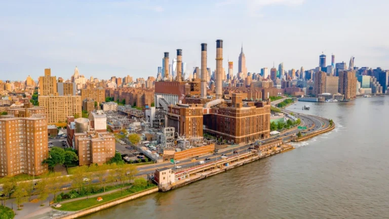 Con Edison, one of Wall Street’s oldest stocks, plots new path on Electric Avenue