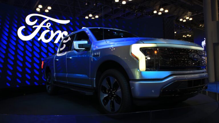 Ford’s F-150 Lightning Fails to Spark EV Sales: What Went Wrong?