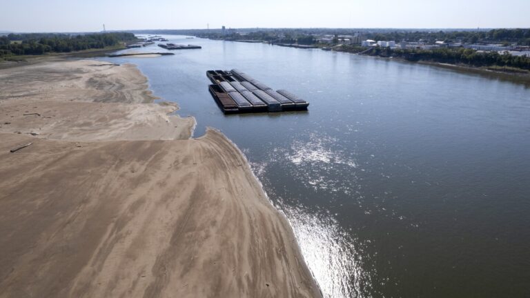 Dry and High: The Mississippi’s Low Water Levels Threaten to Drive Up Food Prices