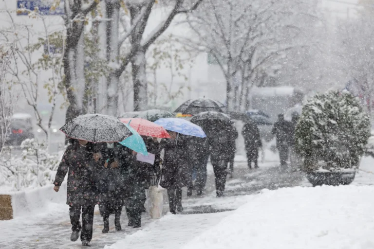 Whiteout: Seoul’s Massive Snowfall Highlights Rising Climate Extremes