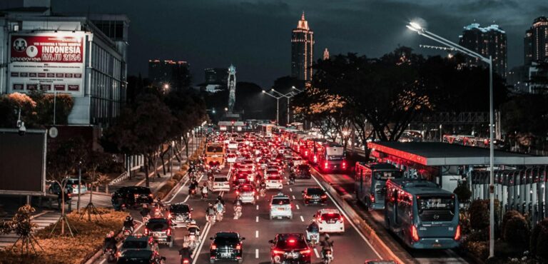 A Climate-clobbering Turkey trot: Thanksgiving travel is a major polluter