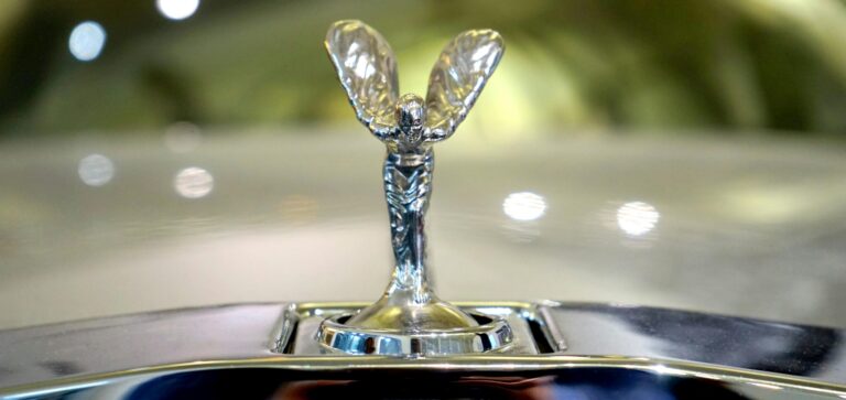 Yes, your majesty, it’s electric: Britain’s Rolls-Royce Launches $420,000 EV