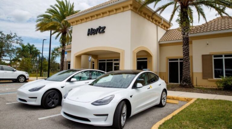 Flooded EV Market: Hertz Dumps Teslas