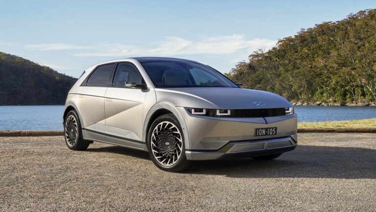 EVs In The Cold: How Hyundai EVs Outperform Competitors in Winter Range Loss
