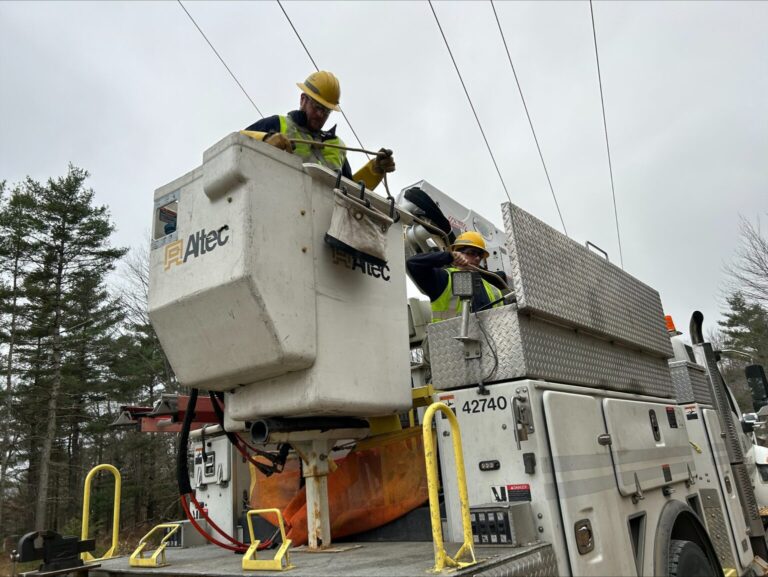 Canada Threatens to Cut Off Electricity to US Due To Potential Tariffs