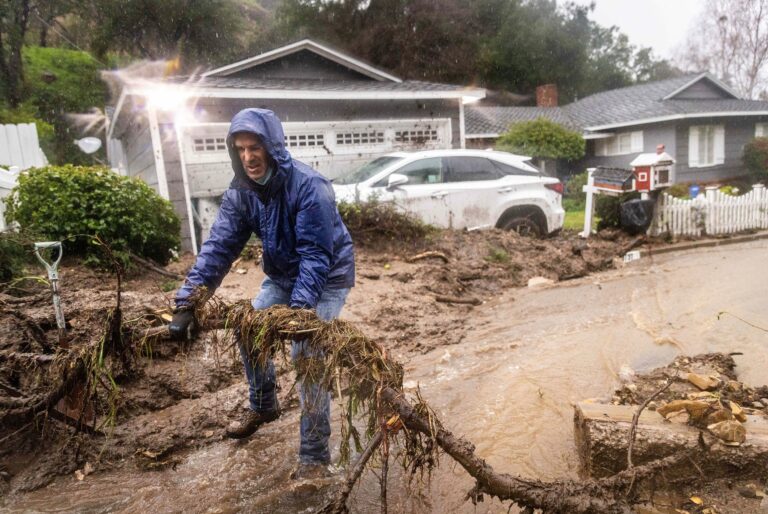 How the Pineapple Express Could Trigger Mudslides In Los Angeles