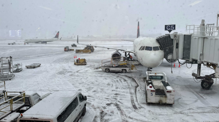 Check Your Flight: Winter Storms Threaten South with Widespread Airport Closures and Airline Industry Losses