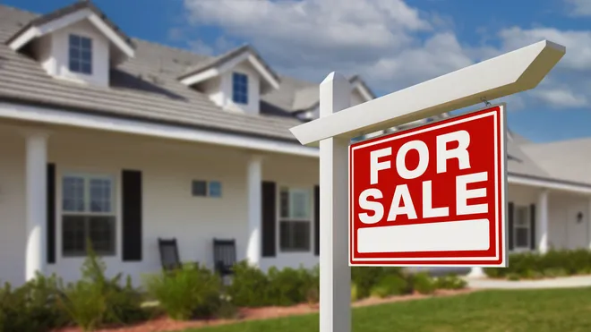 Florida Residents Are Having Trouble Selling Houses, Insurance May Be a Reason