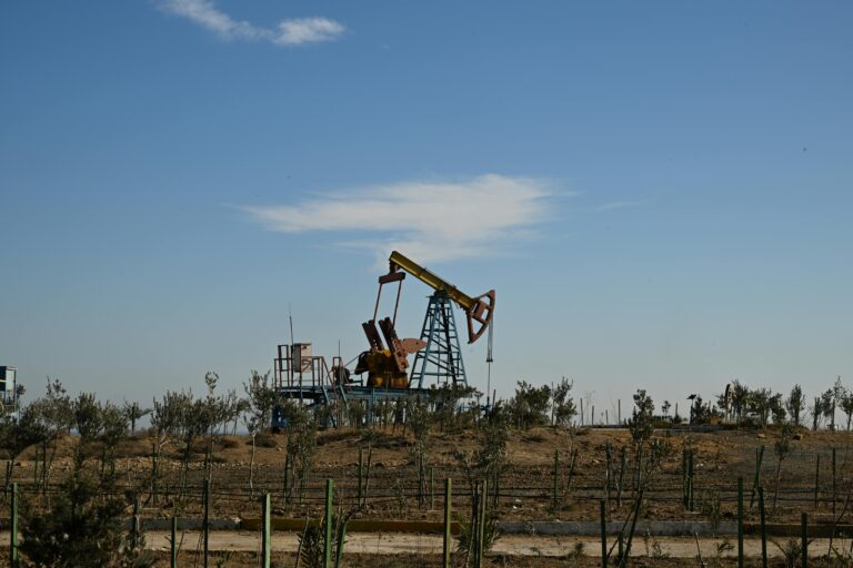 Fossil Fuels Push Causes Oil Field Deaths