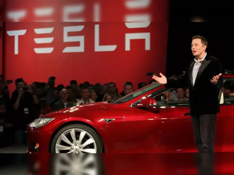 With Elon Musk Political Issues, Tesla Misses Revenue and Earnings Targets