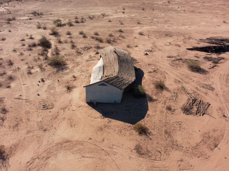 People Build An Entire Town Underground To Escape Global Warming