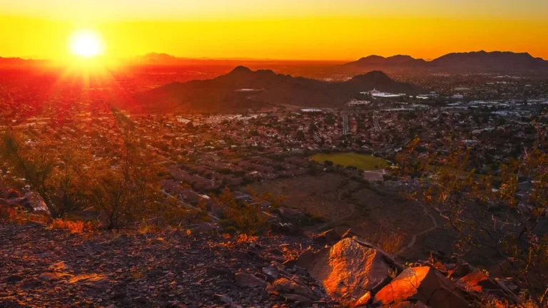 Phoenix Braces for Record-Breaking Early Heatwave