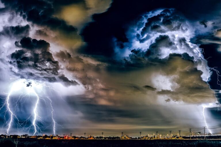 Climate Change Made Recent Thunderstorms More Likely & More Intense