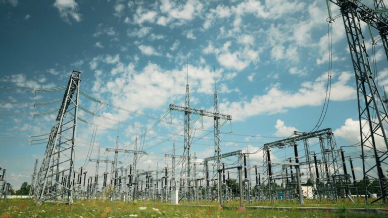 Power Outages to Surge as Heat Waves Hit Electric Grids