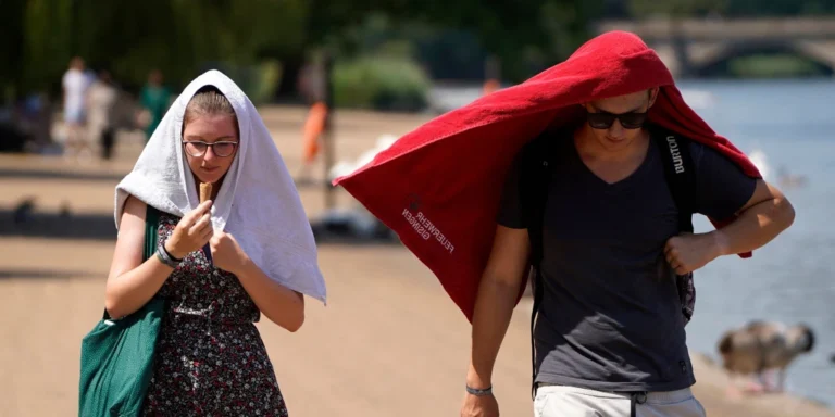 Europe Faces 100 Degree Heat And People Don’t Have AC