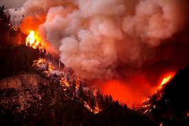 Colorado Wildfires Bring 1,000 Firefighters