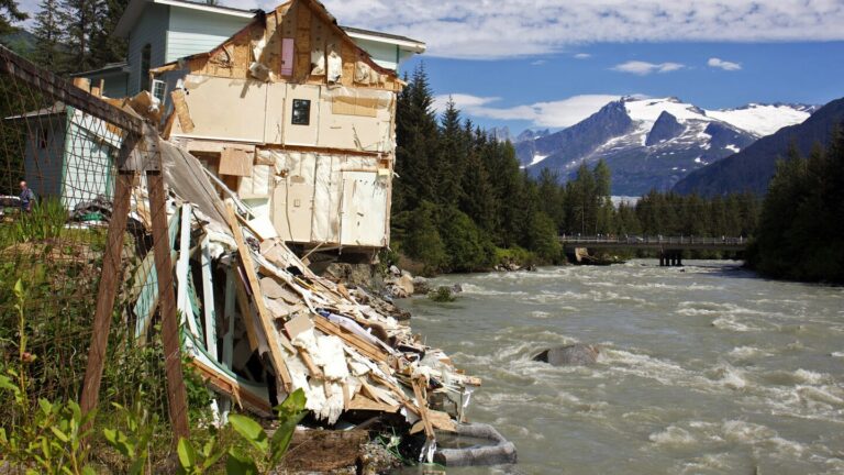 Glacier Flooding May Overwhelm Alaska Town