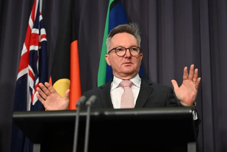 Australia Abandons 2035 Climate Targets