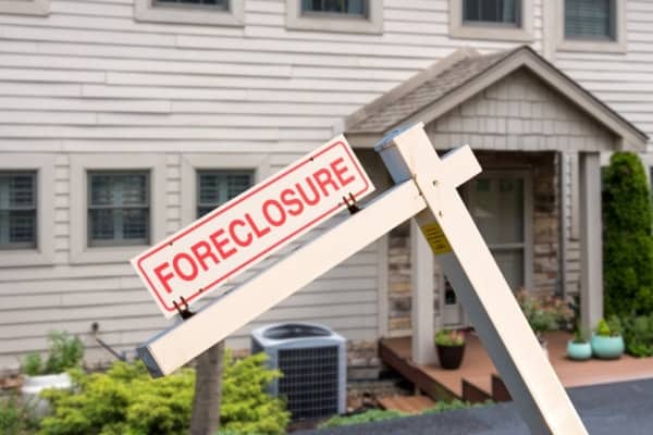Florida Foreclosure Rates Surge as Hurricanes and Insurance Costs Collide