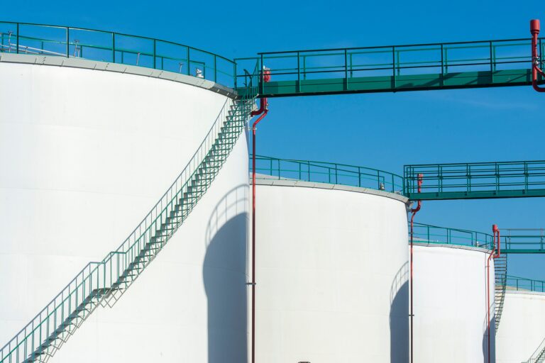 US Oil Supply Plunges, Good For Environment