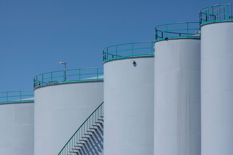 US Oil Reserves Hit 43-Year Low, Good For Environment