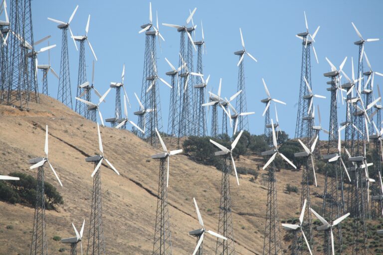 US Clean Energy Money Surges