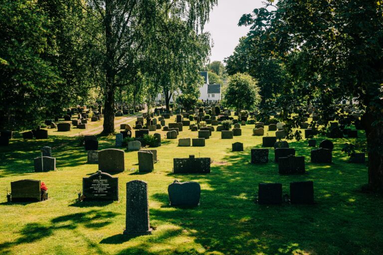 Heavy Rains Flood Cemeteries, Damage Coffins