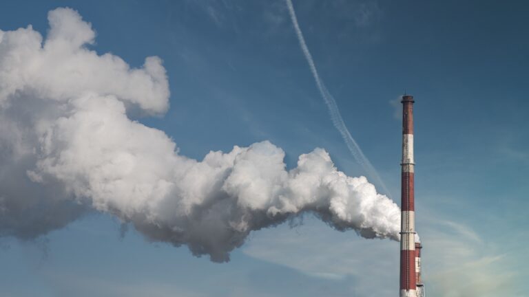 China Overwhelms World’s Greenhouse Gas Emissions